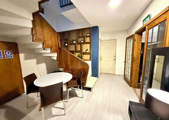 Roomies Condesa Ostello *
